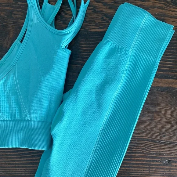 Gymshark matching set - Picture 6 of 7